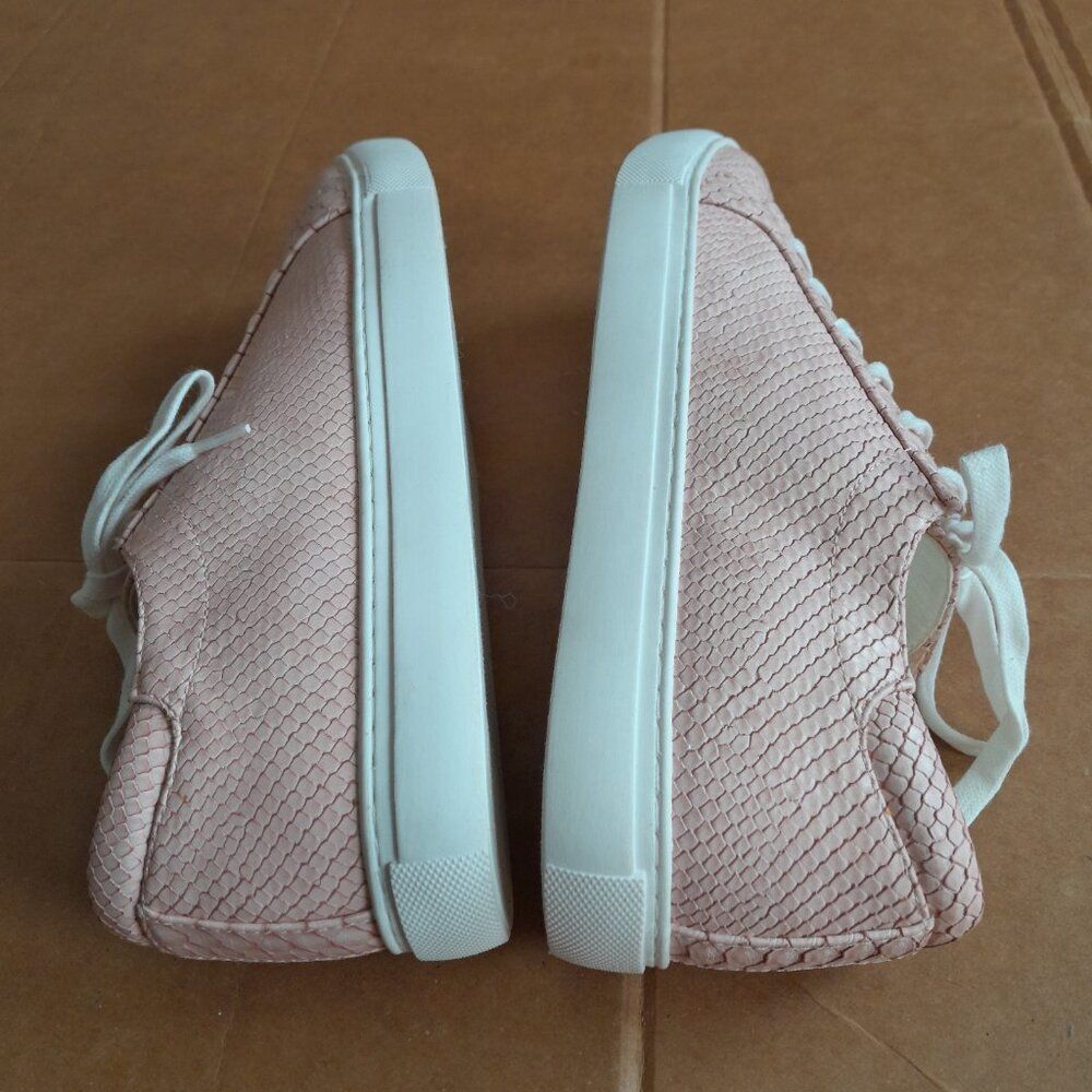 Kenneth Cole Reaction Women's Kam-era Suede Sneaker Blush Size 8.5M - Picture 7 of 8